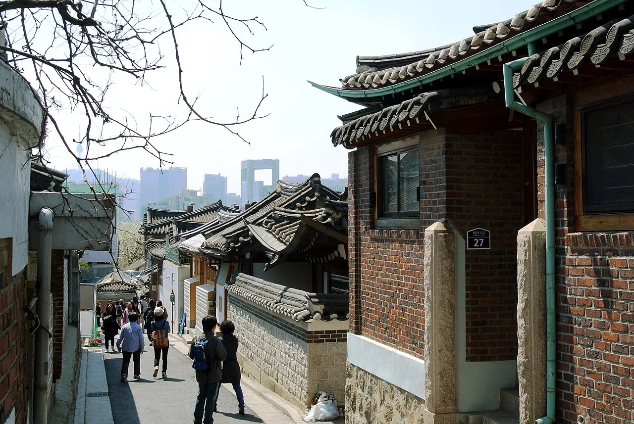 북촌로12길 한옥 골목